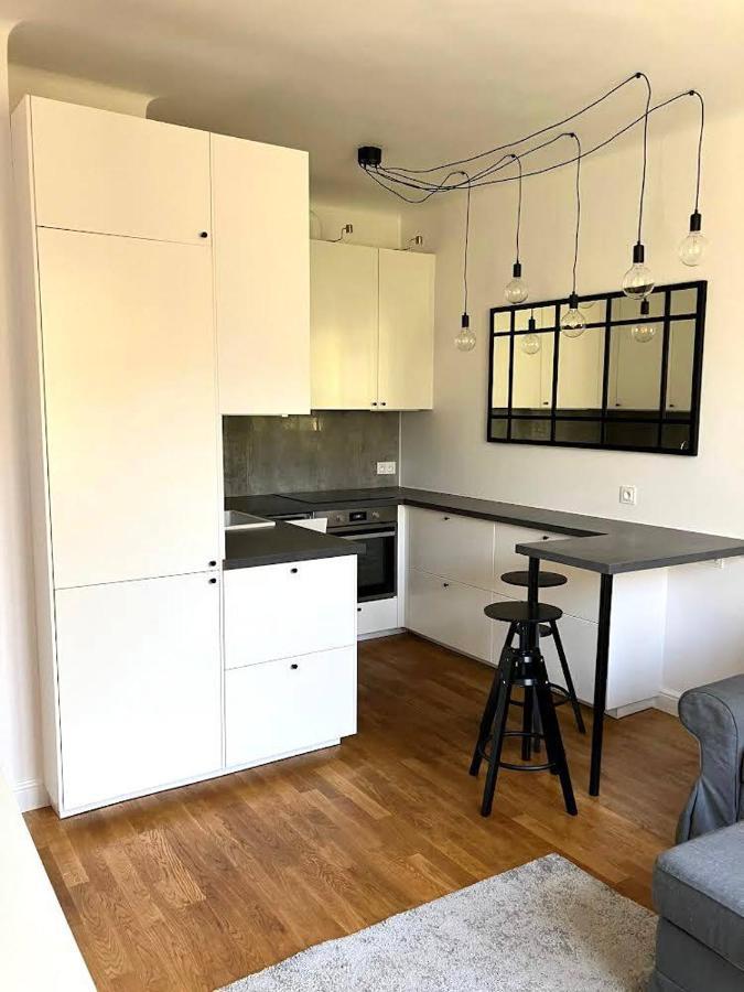 Cute Apartment In The City Center , 2-Beds , Wi-Fi - By Hik Apartments Варшава Экстерьер фото